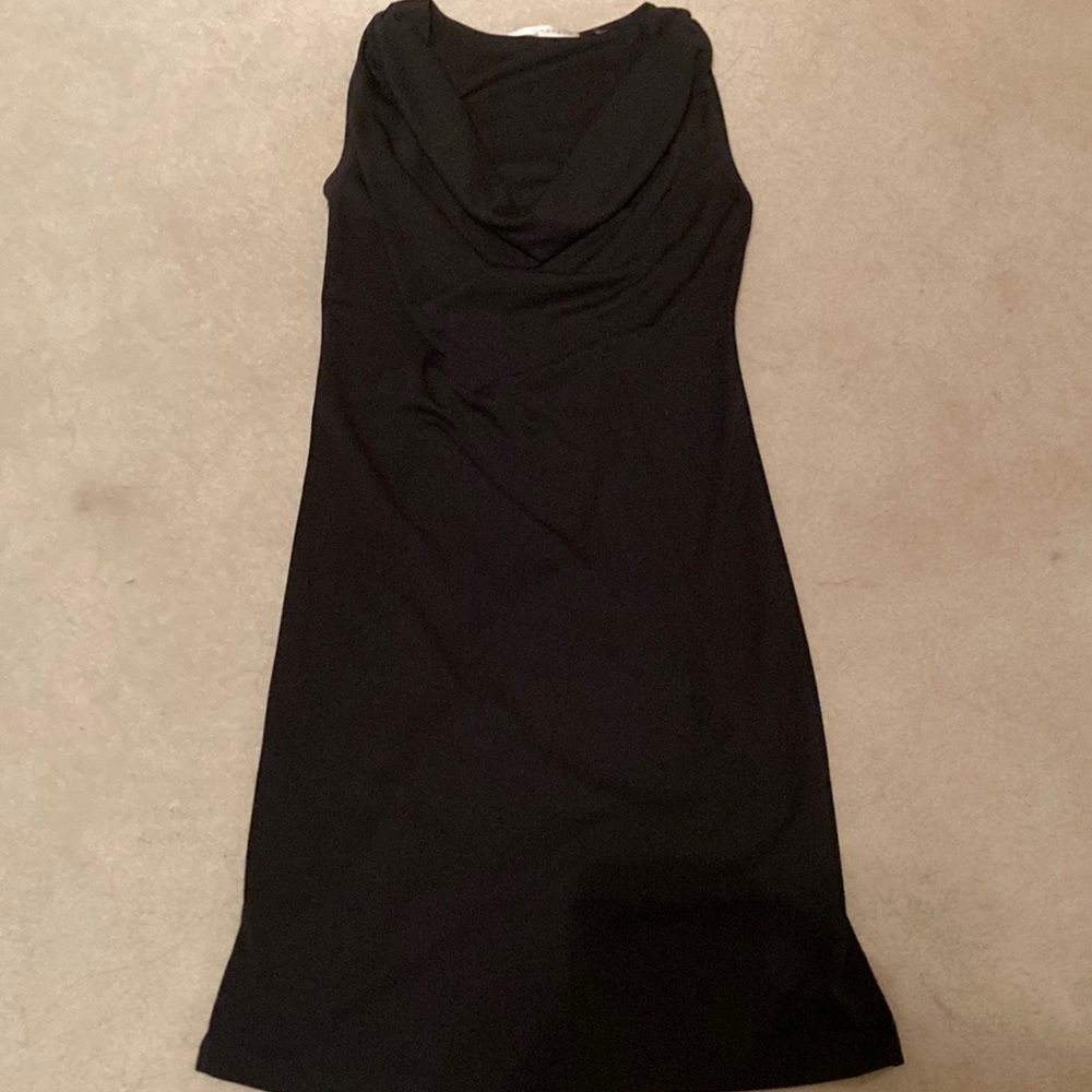 Perfect for casual, office to night! Susana Monaco front drape black mini